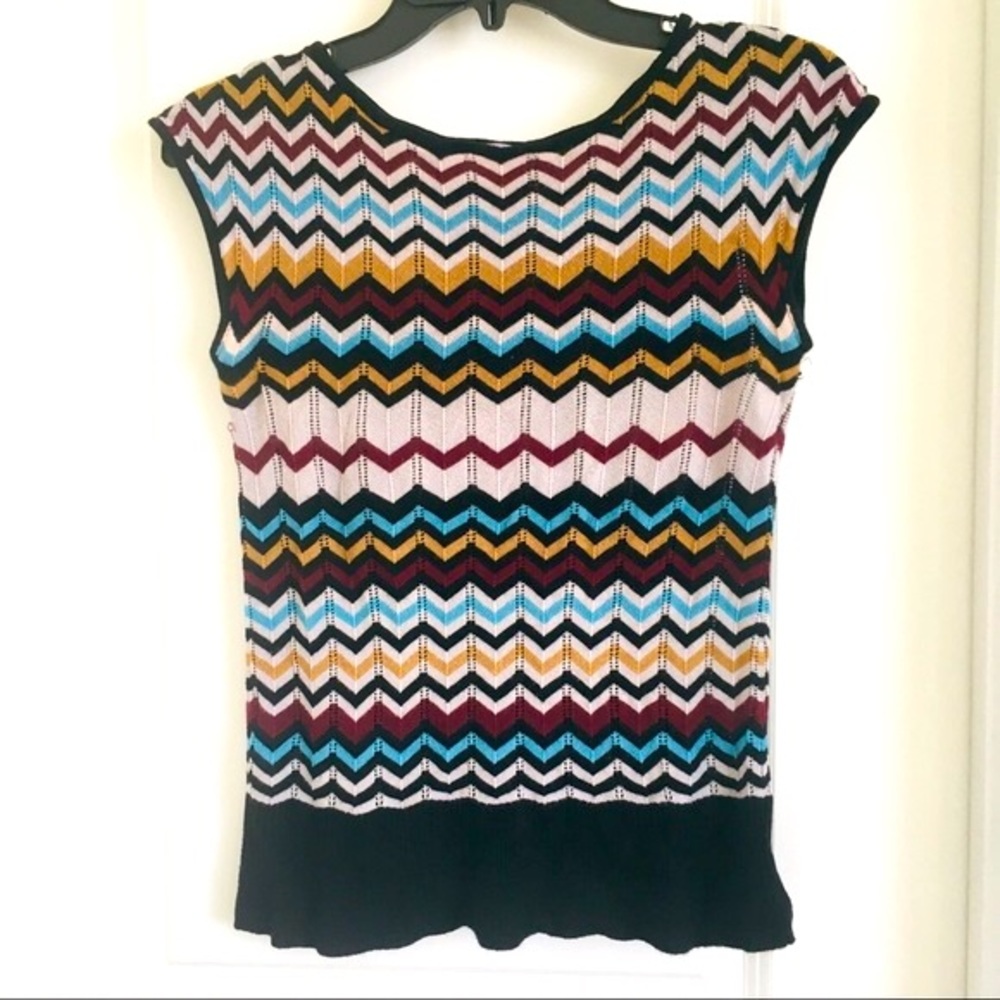 Michelle Nicole chevron design cap sleeve sleeveless knit blouse size medium